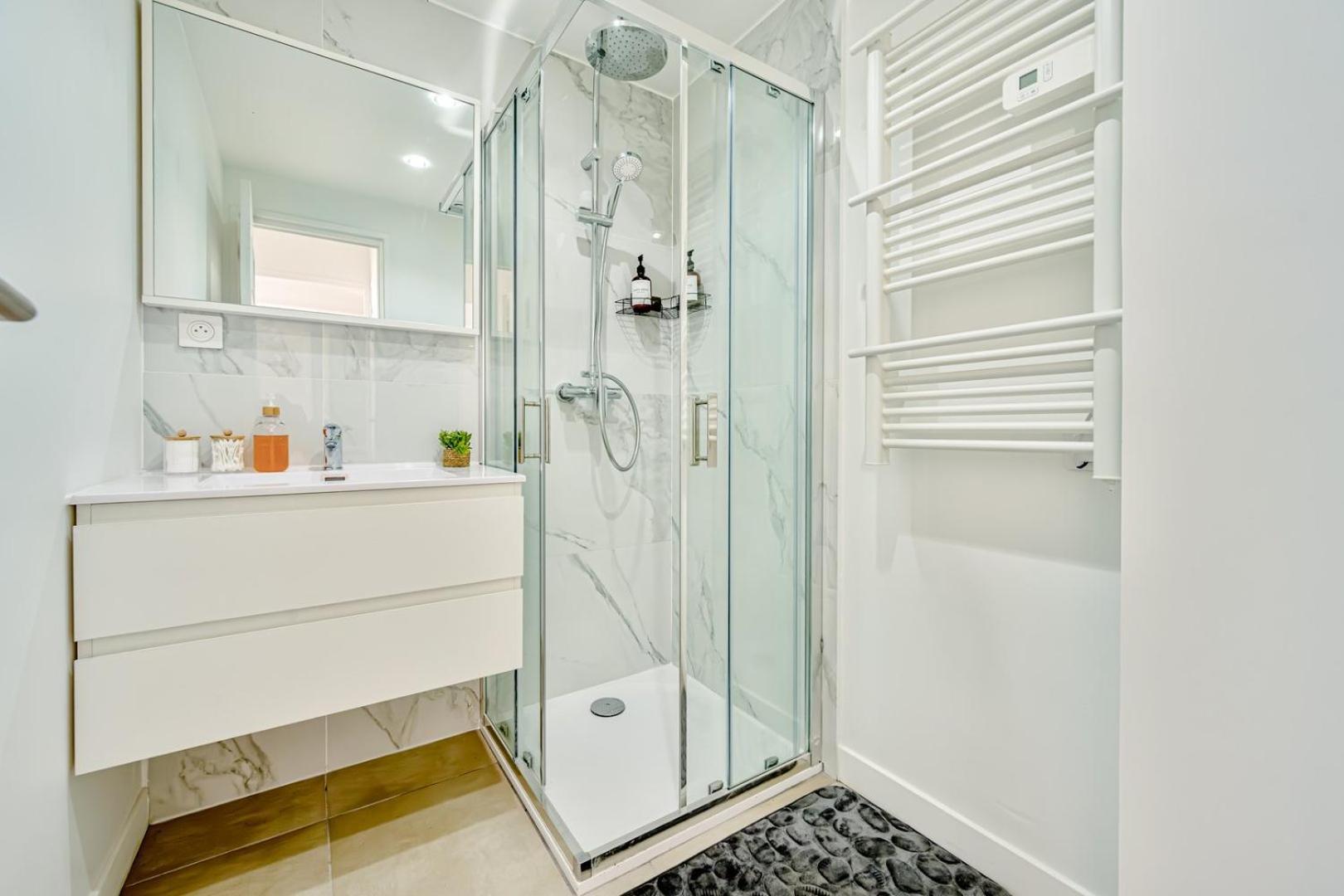 Air-Conditioned Apartment - Sea View Port Toulon Luaran gambar